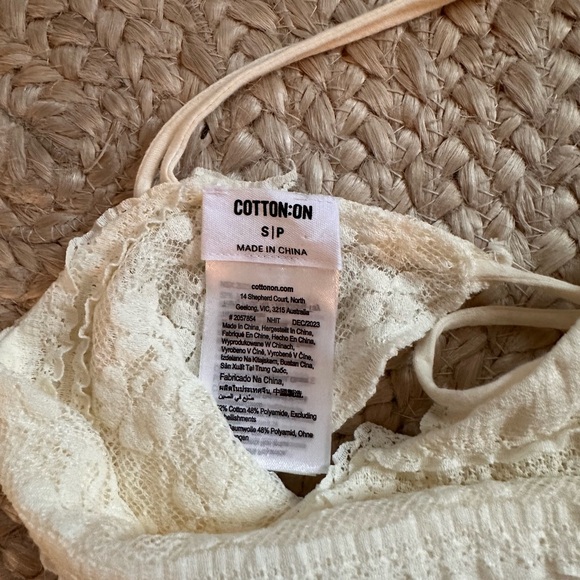 NWOT Cream Lace Crop Top - Picture 3 of 3